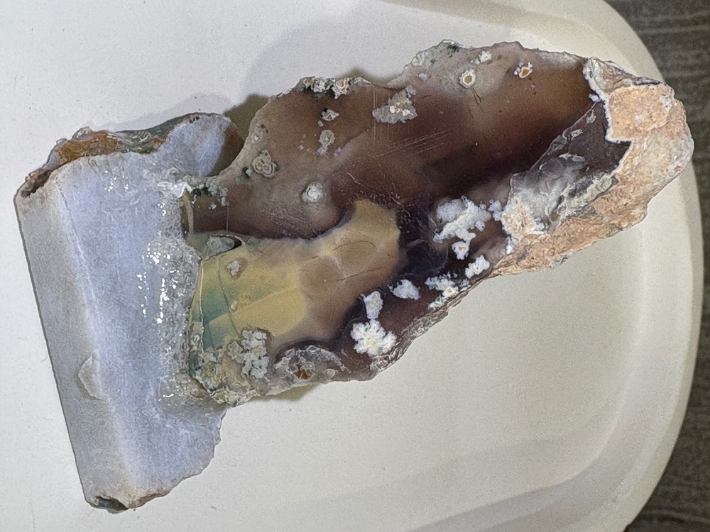 دکوری عقیق خرمایی با مصور کبوتر